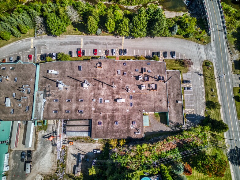 More Photos Of 274 Rue Saint-Louis, Warwick Manufacturing For Sale
