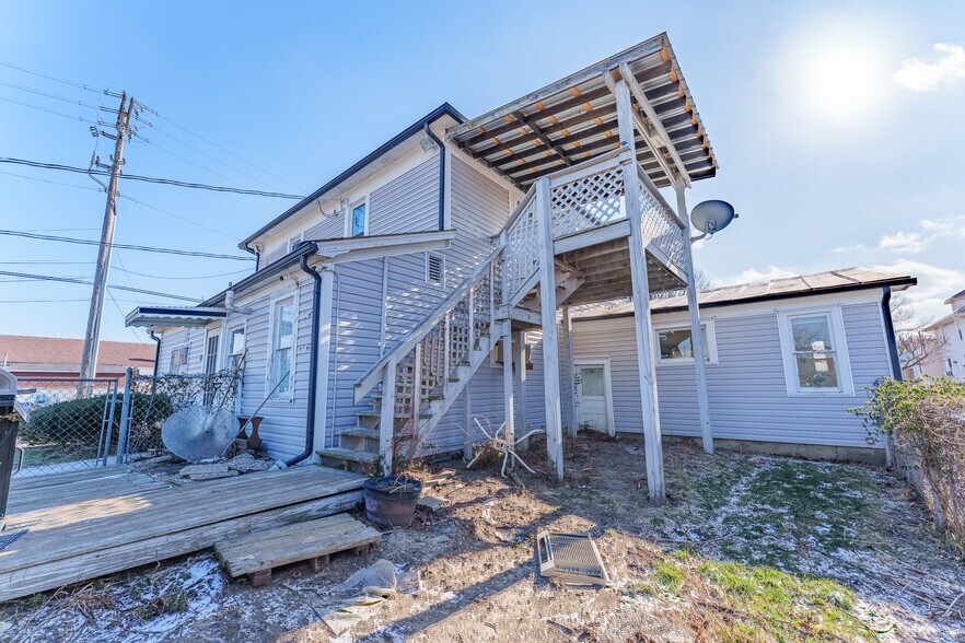 More Photos Of 101 W National Rd, Englewood Freestanding For Sale