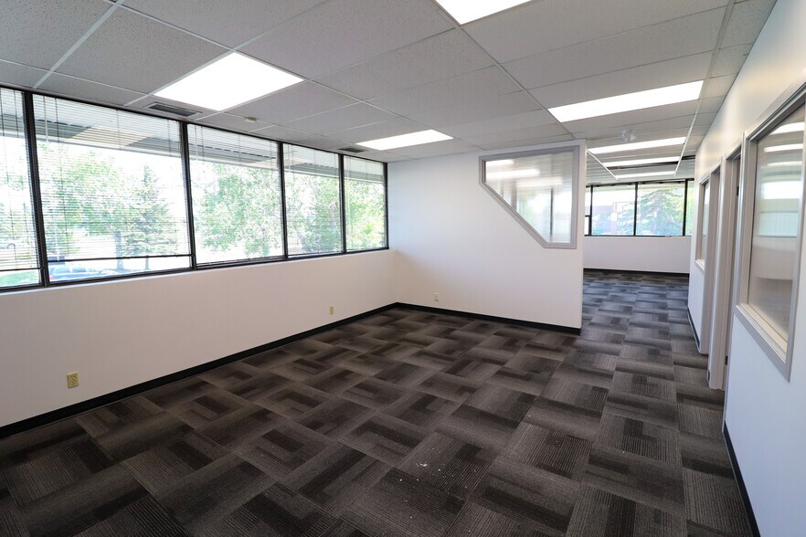 More Photos Of 1530 27th Ave NE, Calgary Light Distribution For Lease