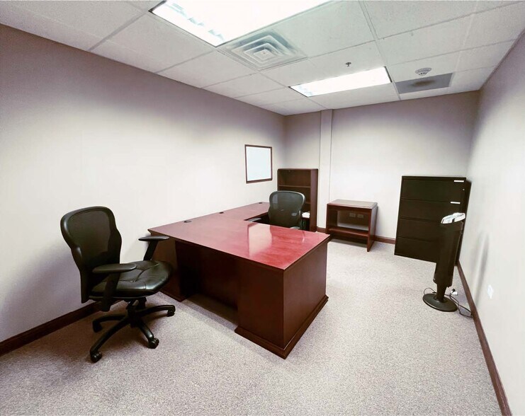 More Photos Of 792-806 W Bartlett Rd, Bartlett Loft Creative Space For Sale