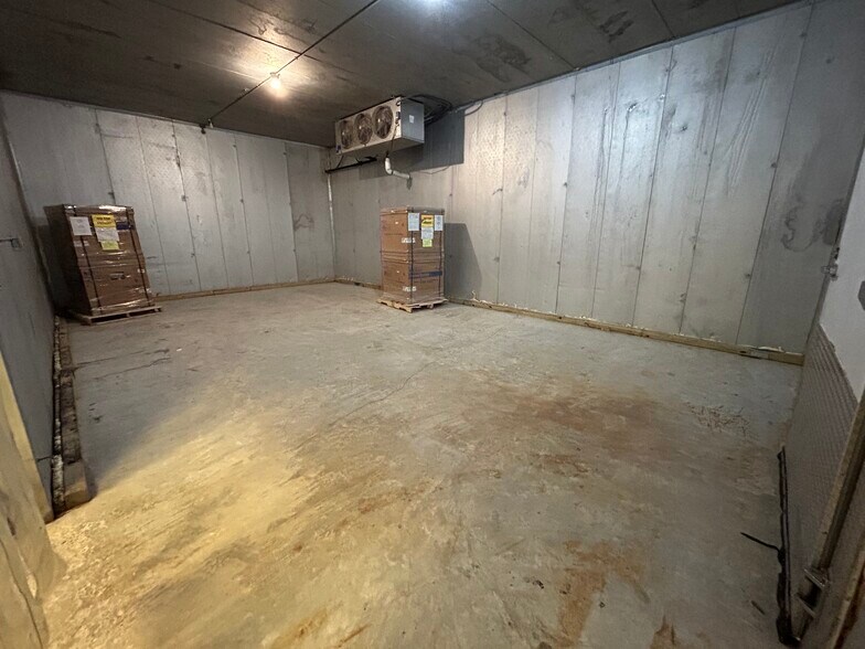 More Photos Of 3155 E Ponce de Leon Ave, Scottdale Unknown For Lease