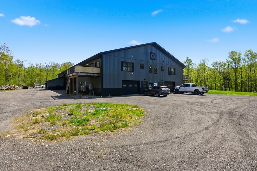 Primary Photo Of 51 Redder rd, Pine Bush Flex For Sale