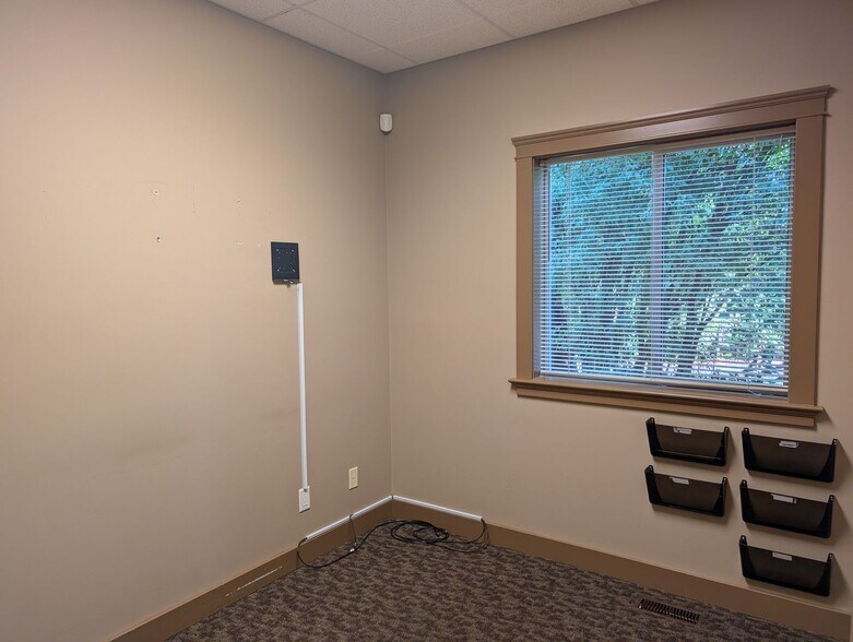 More Photos Of 7115 W Saanich Rd, Central Saanich Apartments For Sale