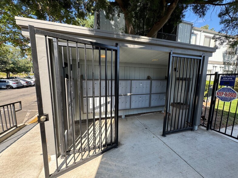 More Photos Of 409 N Lincoln Way, Galt Apartments For Sale