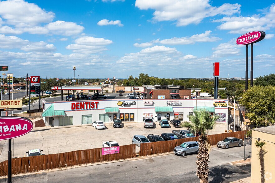 More Photos Of 6806 W Military Dr, San Antonio General Retail For Sale