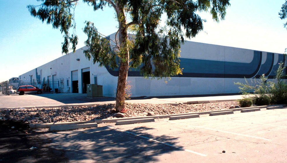 More Photos Of 3402-3418 W Flower St, Phoenix Service For Lease