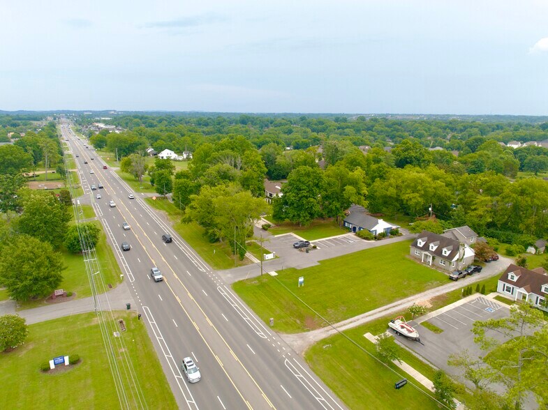 More Photos Of 1189 Nashville Pike, Gallatin Office For Sale