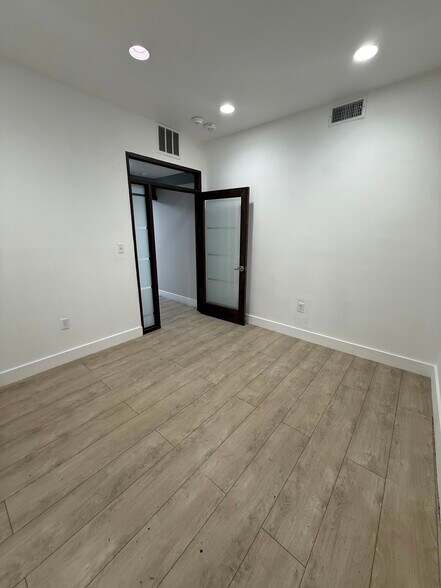 More Photos Of 1125 NE 125th St, North Miami Office For Lease