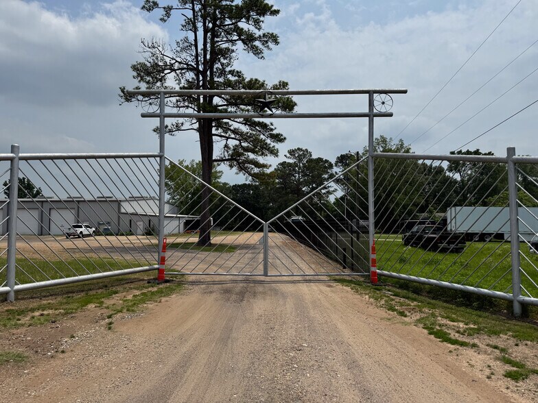 More Photos Of 20741 State Highway 155 S, Flint Light Manufacturing For Sale