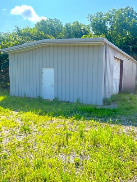 More Photos Of 1209 24th Ave, Bessemer Service For Sale