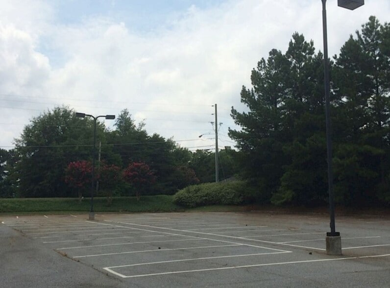 More Photos Of 2084 McGee Rd, Snellville Swimming Pool For Sale