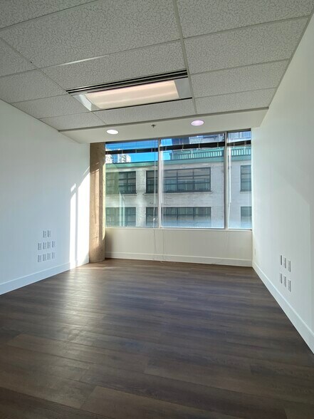 More Photos Of 938 Howe St, Vancouver Medical For Sale