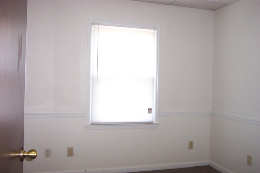 More Photos Of 2175 Highpoint Rd, Snellville Coworking Space