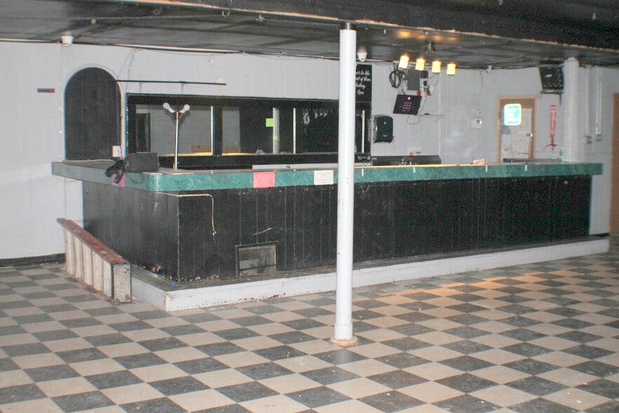 More Photos Of 6919 Lyons Ave, Houston Storefront Retail Office For Lease