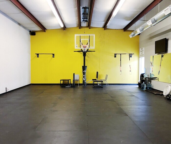 More Photos Of 815-817 Lake Air Dr, Waco Office For Lease