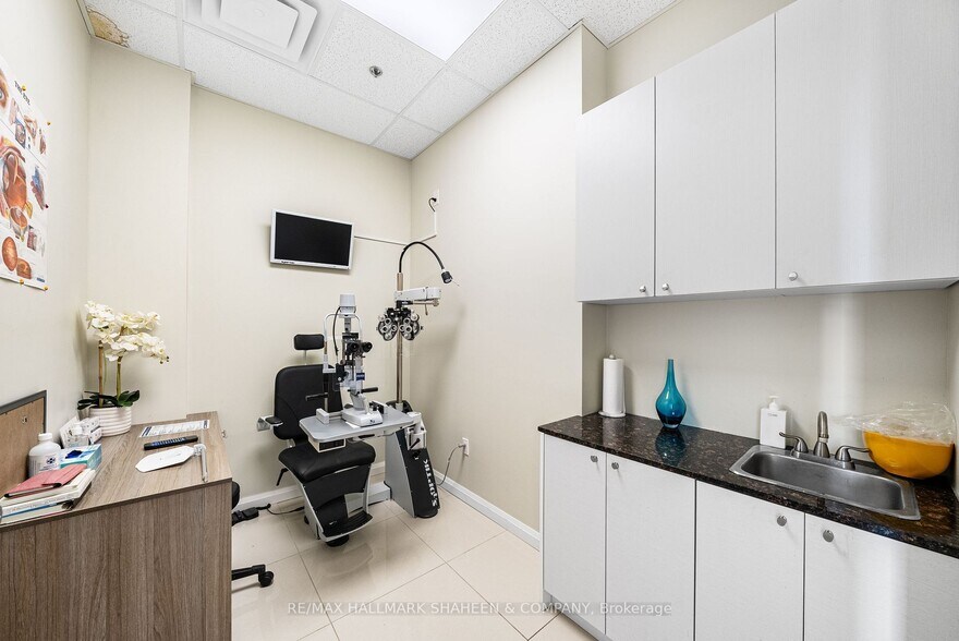 More Photos Of 9610 Yonge st, Richmond Hill Multifamily For Sale