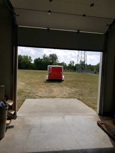 More Photos Of 1720 Titus Rd, Springfield Freestanding For Lease