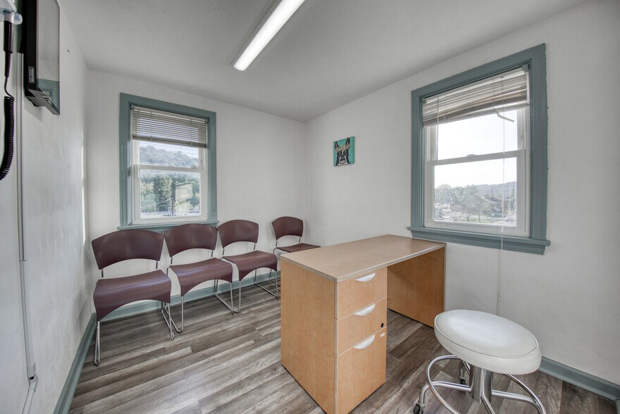 More Photos Of 4212 Old William Penn Hwy, Murrysville Medical For Sale