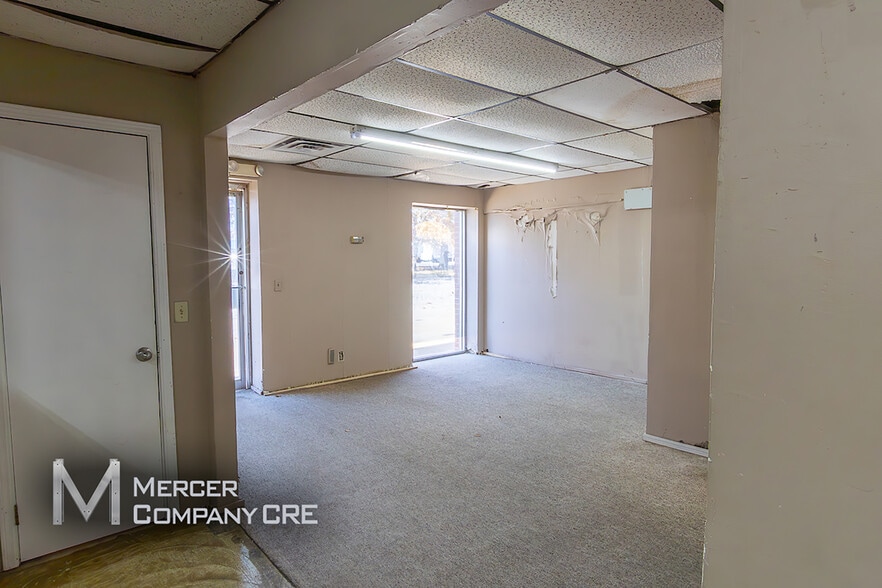 More Photos Of 440-460 N Rockwell Ave, Oklahoma City Unknown For Lease