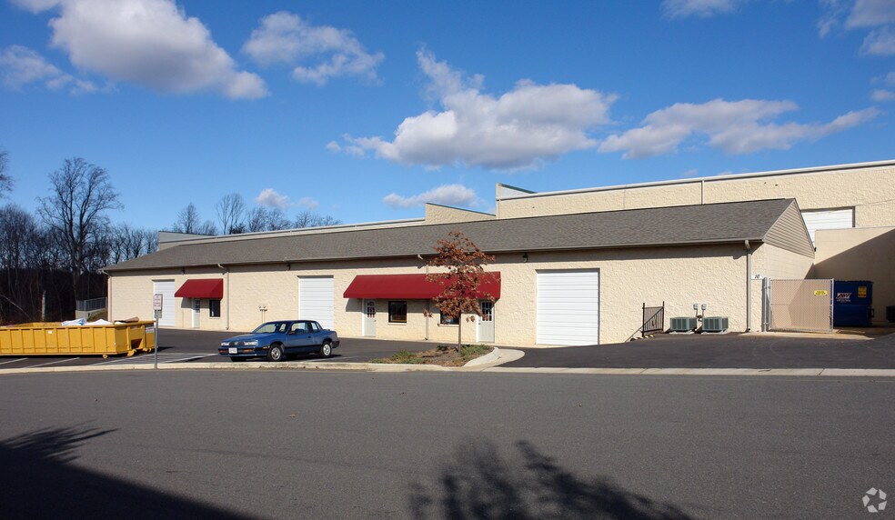 Primary Photo Of 16 COMMERCE Pky, Fredericksburg Warehouse For Lease