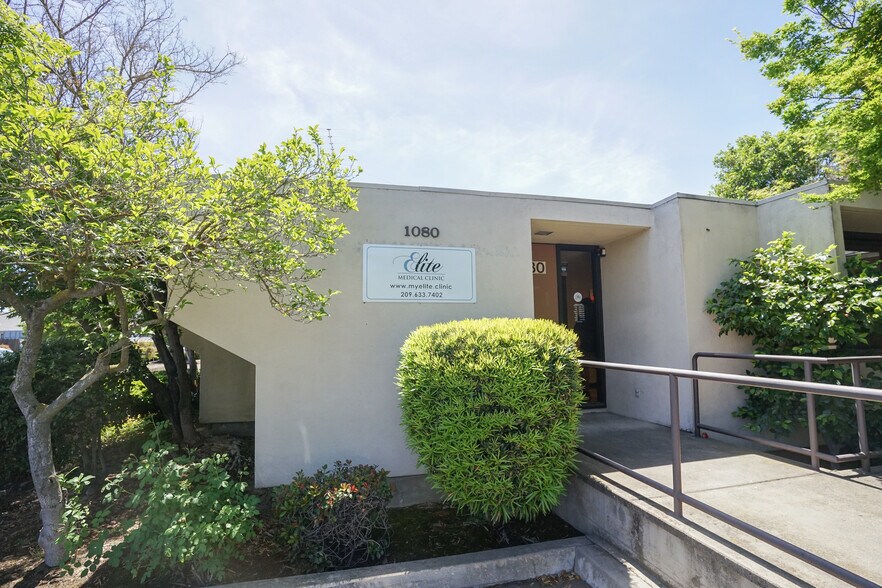 More Photos Of 1060-1080 Delbon Ave, Turlock Medical For Sale