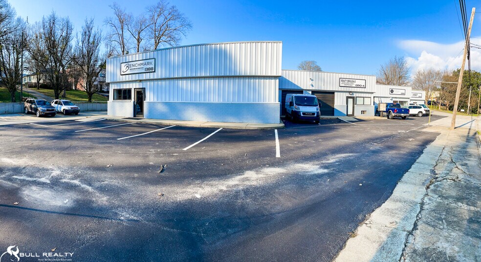 More Photos Of 1388 Chattahoochee Ave, Atlanta Light Distribution For Lease