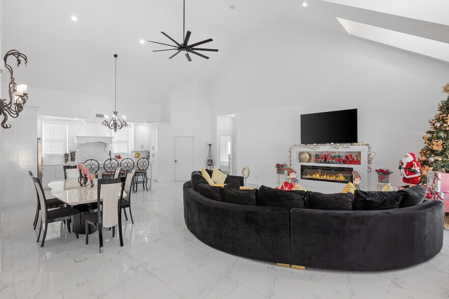 More Photos Of 2565 N State Highway 16, Fredericksburg Specialty For Sale