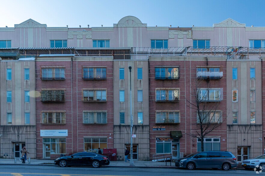More Photos Of 42-52 Broadway, Brooklyn Apartments For Lease