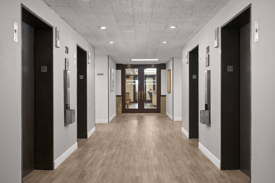 More Photos Of 615 N Upper Broadway St, Corpus Christi Office For Sale