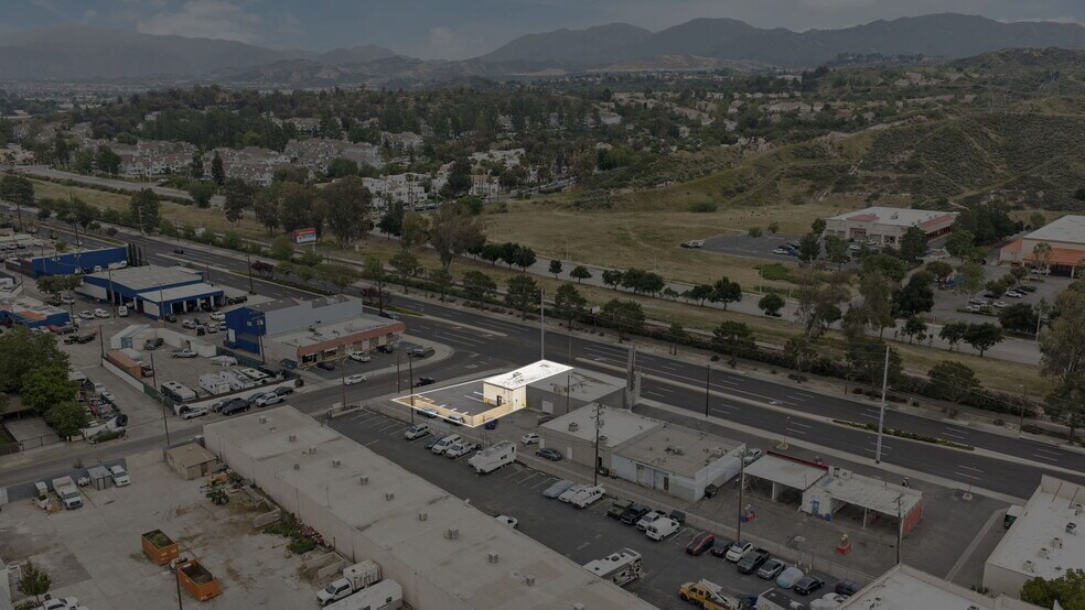 More Photos Of 20605 Soledad Canyon Rd, Canyon Country Office For Sale