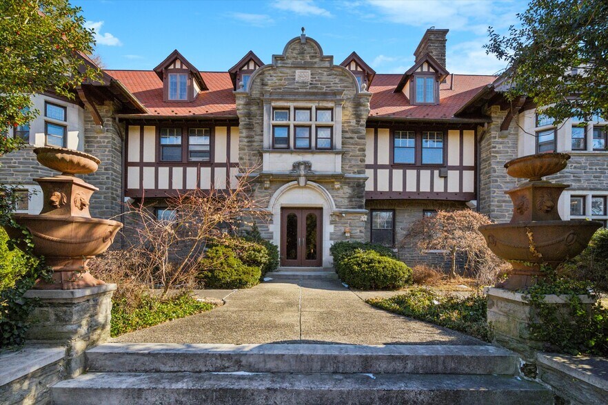 Primary Photo Of 7425 Old York Rd, Elkins Park Loft Creative Space For Sale