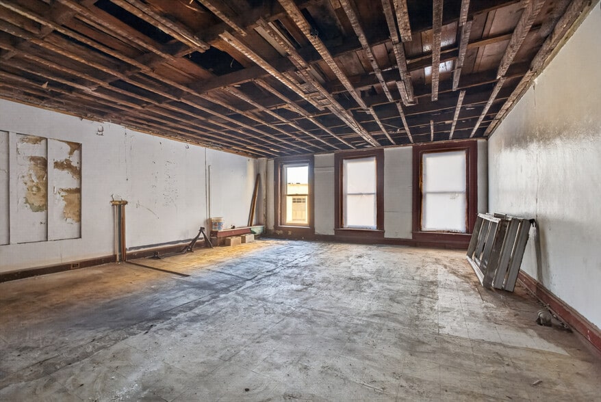 More Photos Of 42-58 Bank St, Waterbury, Ct, Waterbury Storefront Retail Office For Sale