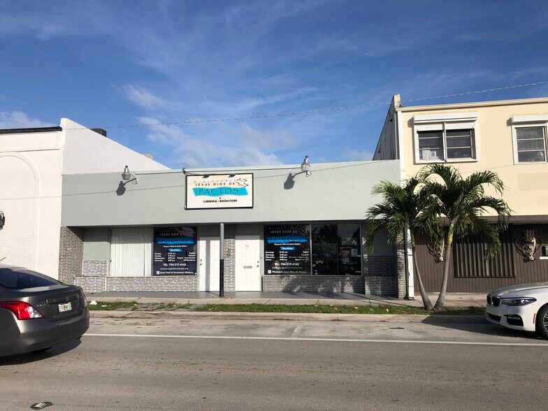 Primary Photo Of 923 S 21st Ave, Hollywood General Retail For Sale