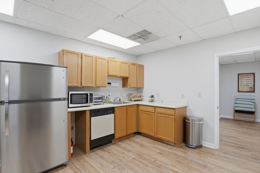 More Photos Of 3 Baldwin Green Cmn, Woburn Office For Sale