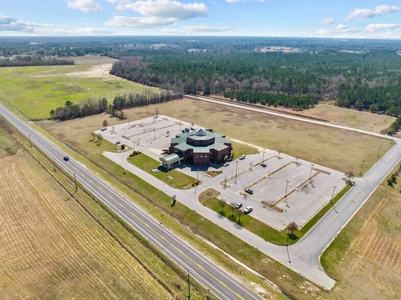 Primary Photo Of 201 E Livermore Dr, Pembroke Medical For Sale