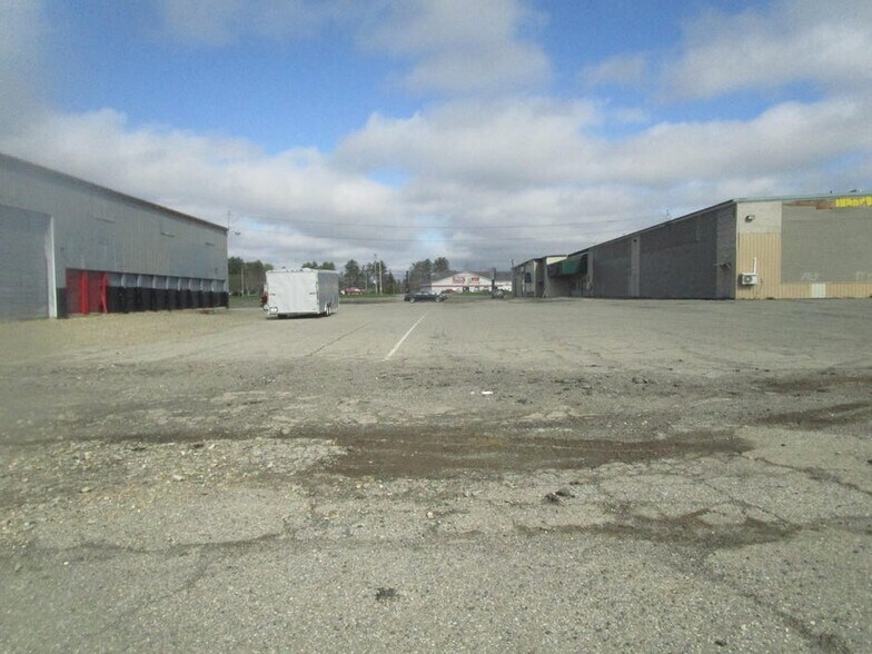 More Photos Of 268 Odlin Rd, Bangor Freestanding For Sale