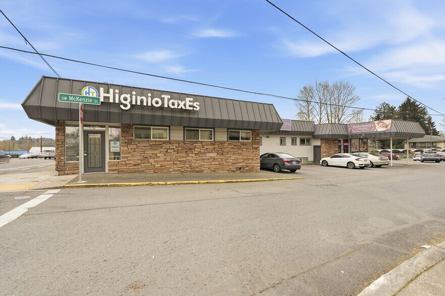 More Photos Of 12720 SW Pacific Hwy, Tigard General Retail For Sale