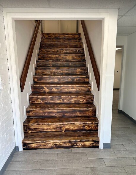 More Photos Of 5439-5441 Merriam Dr, Merriam Warehouse For Sale