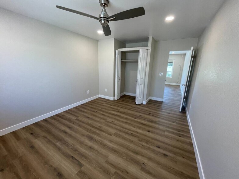 More Photos Of 836 Sinkler Way, Vista Apartments For Sale