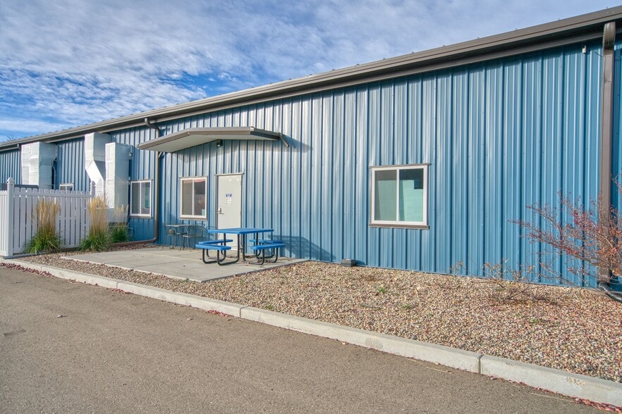 More Photos Of 1651 Skyway Dr, Longmont Warehouse For Sale