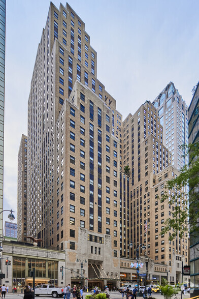 Primary Photo Of 420 Lexington Ave, New York Office For Lease