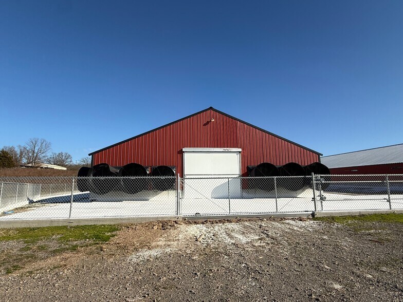 More Photos Of 461483 E 1040 Rd, Sallisaw Industrial For Sale