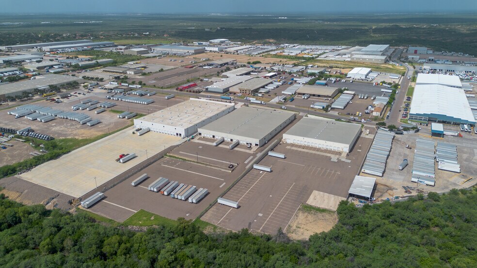 More Photos Of 14701 Atlanta Dr, Laredo Distribution For Lease