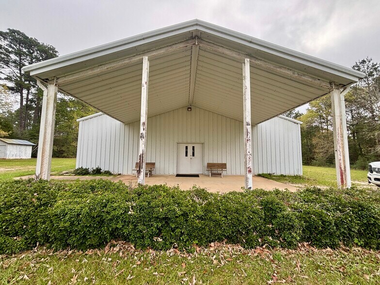 More Photos Of 5097 FM 1374 Rd, Huntsville Specialty For Sale