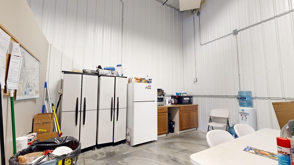More Photos Of 3088 Gabel Rd, Billings Flex For Sale