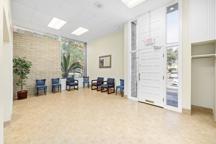 More Photos Of 2054 Park St, Jacksonville Medical For Lease