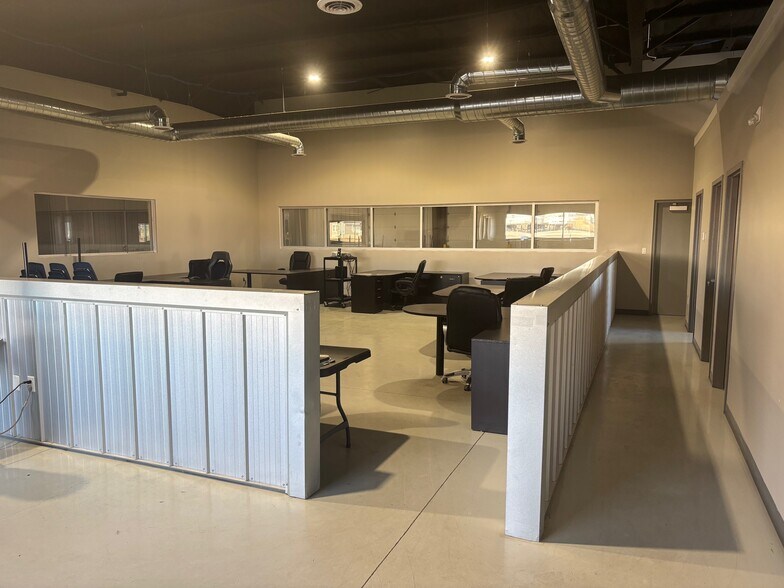 More Photos Of 4915 E Colonville Rd, Clare Warehouse For Lease