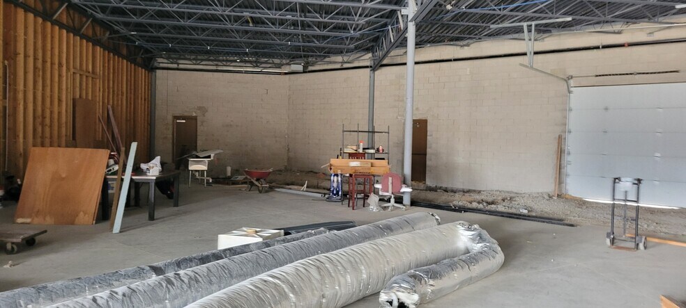 More Photos Of 100 Stadium Dr, Defiance Storefront For Lease