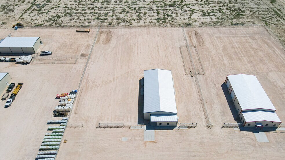 More Photos Of 2269 Ocotillo Dr, Pecos Industrial For Lease