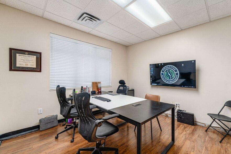 More Photos Of 440 Beecher Rd, Columbus Medical For Lease